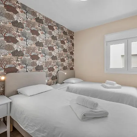 Two Bedroom With Balcony In Gardens By Caseo Apartamento *