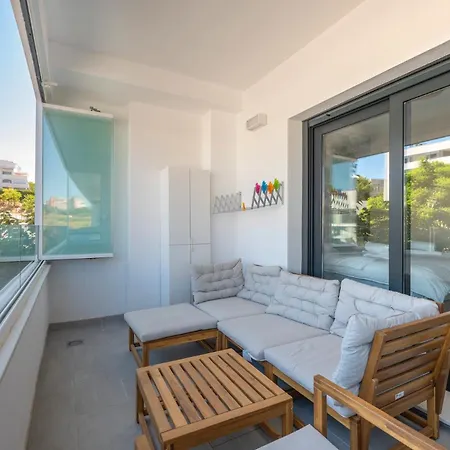 Apartamento Two Bedroom With Balcony In Gardens By Caseo